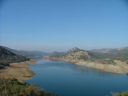 tulloch-lake2.jpg